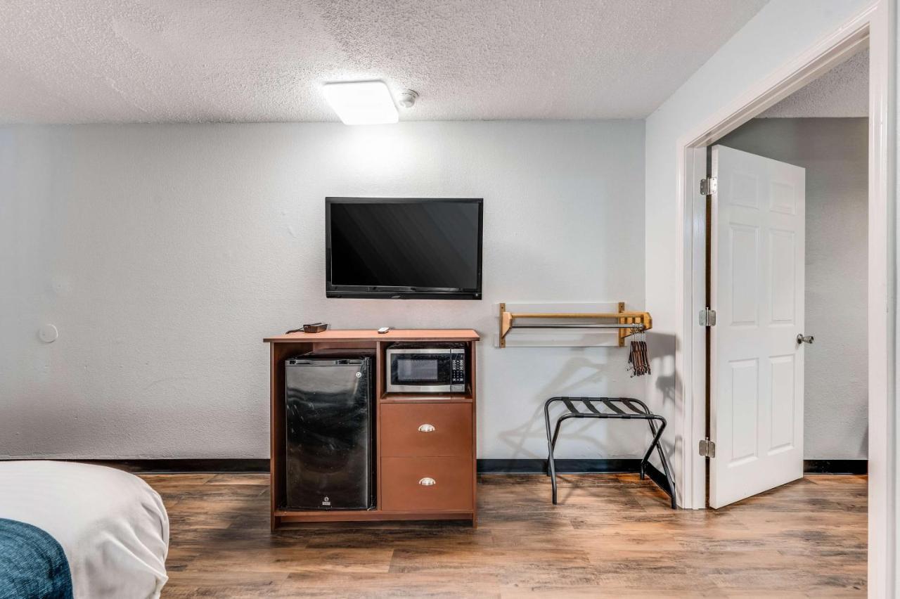 Motel 6-Tupelo, Ms - Downtown Eksteriør billede